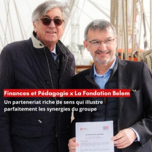 deux hommes souriants