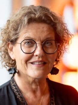 Anne-Marie SIMON-HENO